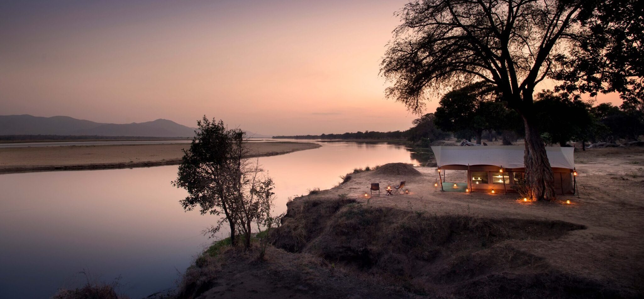Mana Pools: Walking and Canoe Safaris on the Zambezi